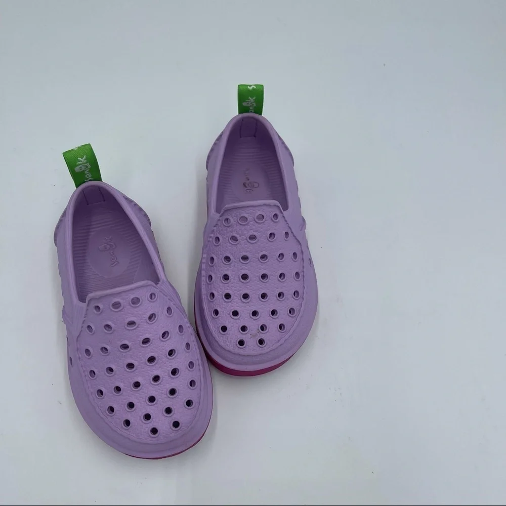 Sanuk Lil Walker in Lavender/Cactus Flower